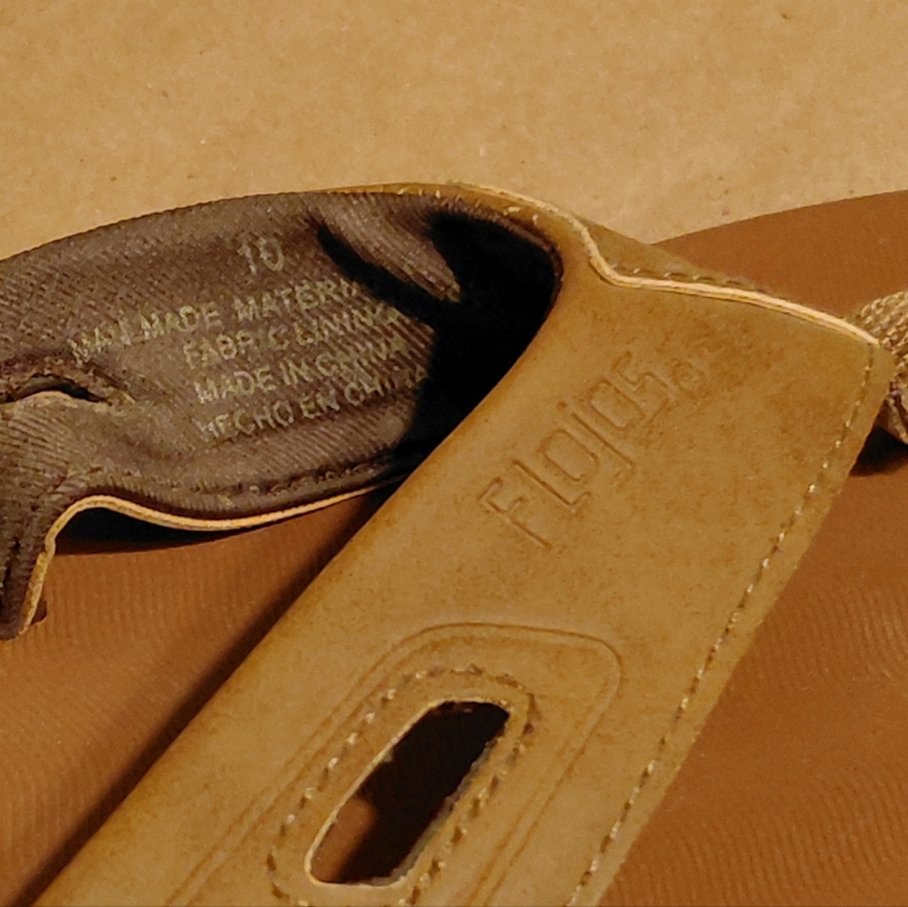 Flojos Mens Size 10 Camel Only Worn Once - Picture 2 of 7